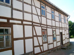 Vorderansicht "Alte Dorfschule"